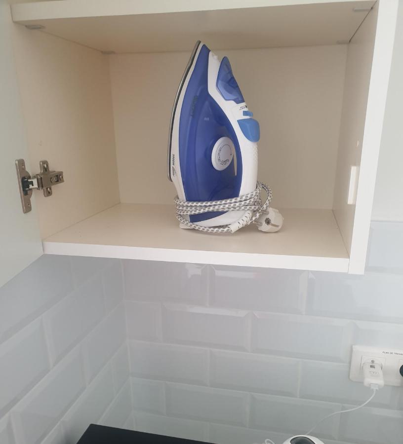 Appartements Renove 2023 Proche Aeroport 5Min, Gare Sncf 2 Min, Tramway Au Pied De L'Immeuble , Parking Possible, Renovated Apartments 2023 Near The Airport 5 Min, Train Station 2 Min, Tram Next To The Building 1 Min, Parking Possible Nice Exterior photo